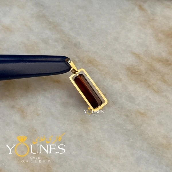 تصویر دوم آویز طلا سنگ عقیق روشن